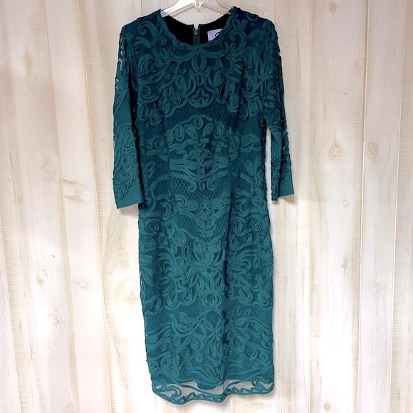JS Collections Dresses & Skirts - JS Collections Emerald Green Sheer Sleeve Textured Swirl Dress Sz 14 Bodycon